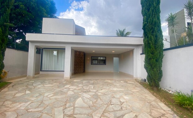 RVL IMÓVEIS DISPONIBILIZA PARA VENDA IMEDIATA EXCELENTE CASA NA RUA 4 DE VICENTE PIRES SENDO 3 SUÍTES UMA DELAS COM CLOSET ARMÁRIO EM TODOS OS QUARTOS AR CONDICIONADO SALA COM […]
