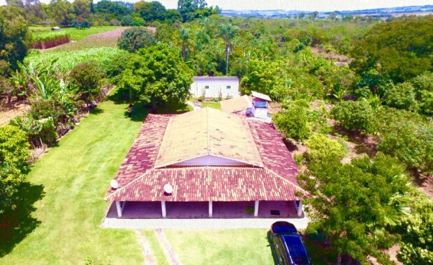 CHÁCARA COM 2 HECTARES FORMADA NO RODEADOR RVL IMÓVEIS DISPONIBILIZA PARA VENDA CHÁCARA 100% PLANA COM 2 HECTARES, OU SEJA, 20.000M² TODA FORMADA, COM PLANTAÇÃO CASA SIMPLES NO RODEADOR CONFIRA **VISITAÇÃO APENAS COM CORRETOR.